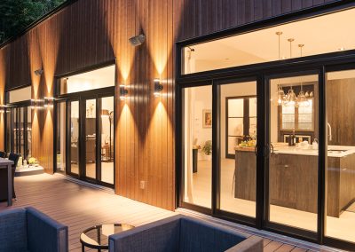 Services de vente, installation et réparation de portes et fenêtres à Montréal, Verdun, Valleyfield, Longueuil, Boucherville, Laval, St-Eustache, Repentigny, Mascouche, Joliette, St-Jérôme, .. commerciale et résidentielle / Porte et Fenêtre Laval