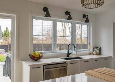 Services de vente, installation et réparation de portes et fenêtres à Montréal, Verdun, Valleyfield, Longueuil, Boucherville, Laval, St-Eustache, Repentigny, Mascouche, Joliette, St-Jérôme, .. commerciale et résidentielle / Porte et Fenêtre Laval