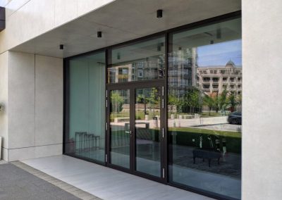 Services de vente, installation et réparation de portes et fenêtres à Montréal, Verdun, Valleyfield, Longueuil, Boucherville, Laval, St-Eustache, Repentigny, Mascouche, Joliette, St-Jérôme, .. commerciale et résidentielle / Porte et Fenêtre Laval